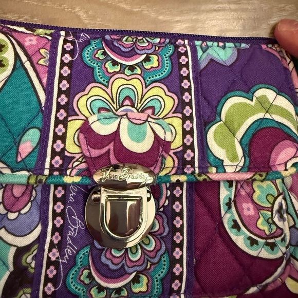 VERA  BRADLEY RETIRED HEATHER PATTERN QUILTED WRISTLET WITH  PUSH LOCK - Picture 10 of 11